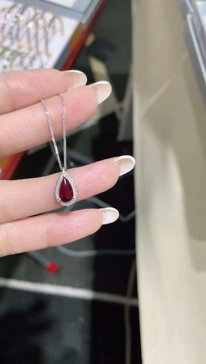 18K金镶嵌天然碧玺项链