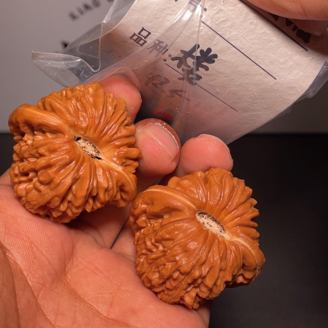 文玩核桃吊坠文玩核桃