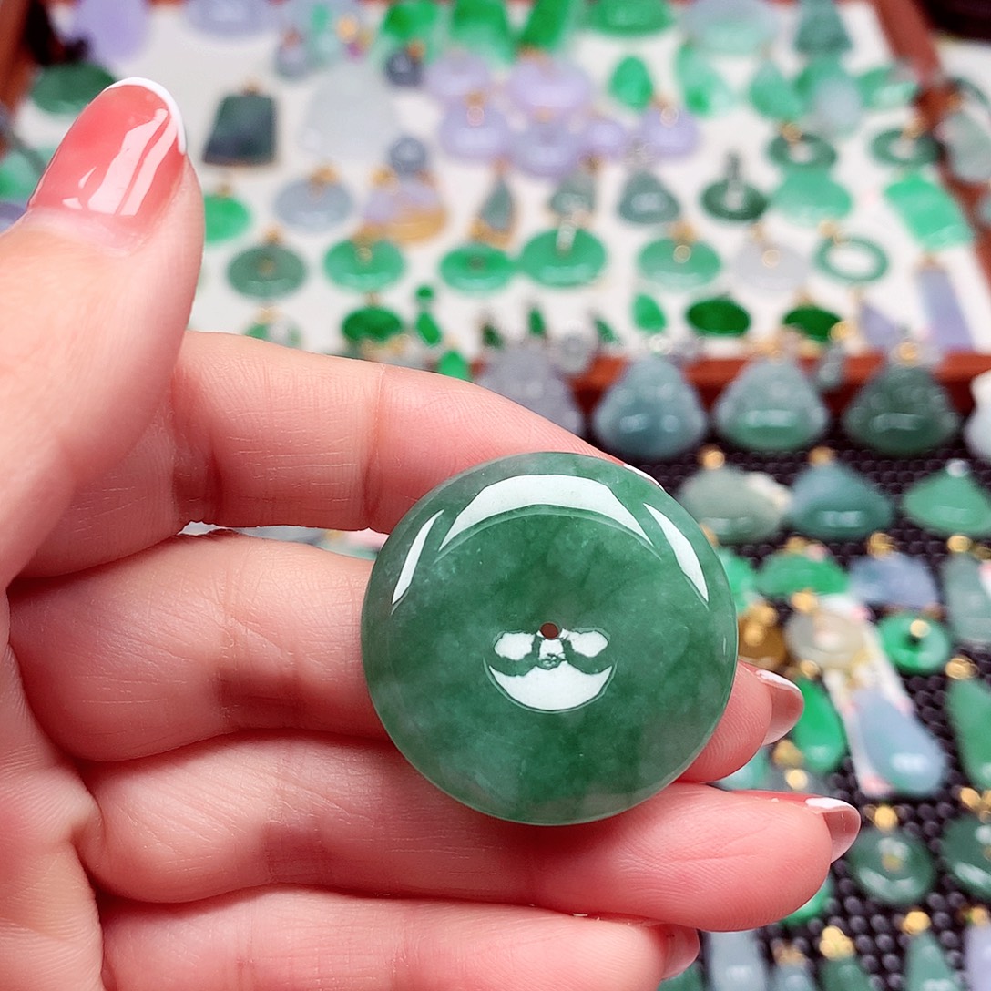 翡翠未镶嵌颈饰天然翡翠A货