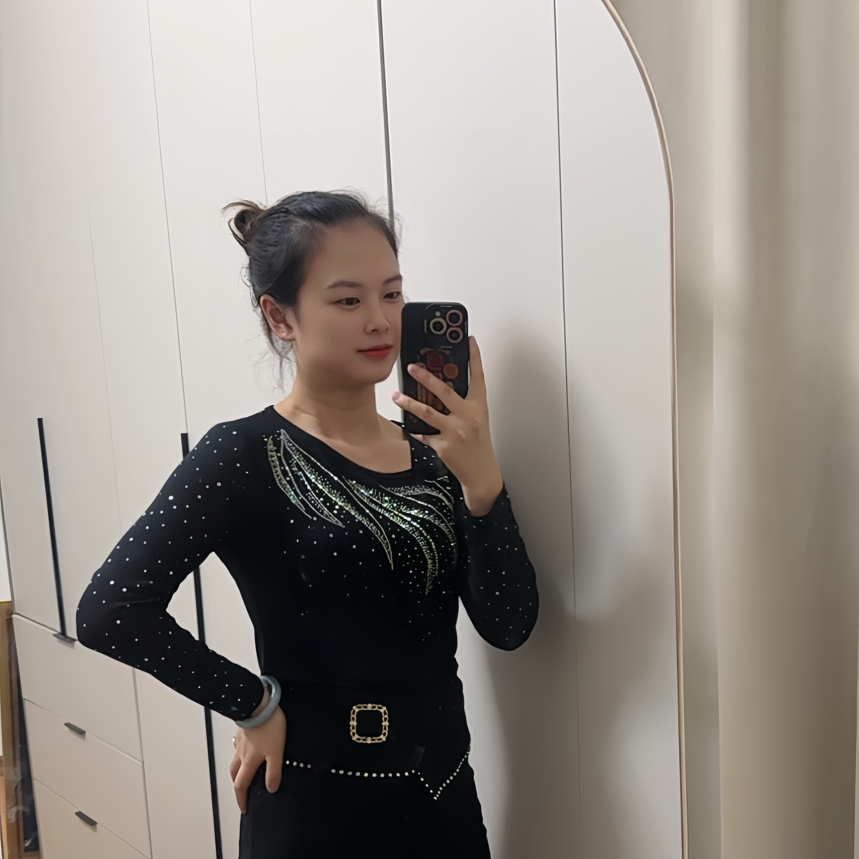 新款烫钻三步踩舞蹈修身上衣莫代尔广场舞水兵舞网纱春秋服装女