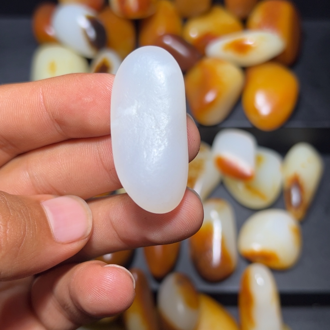 和田玉未镶嵌颈饰15克无修