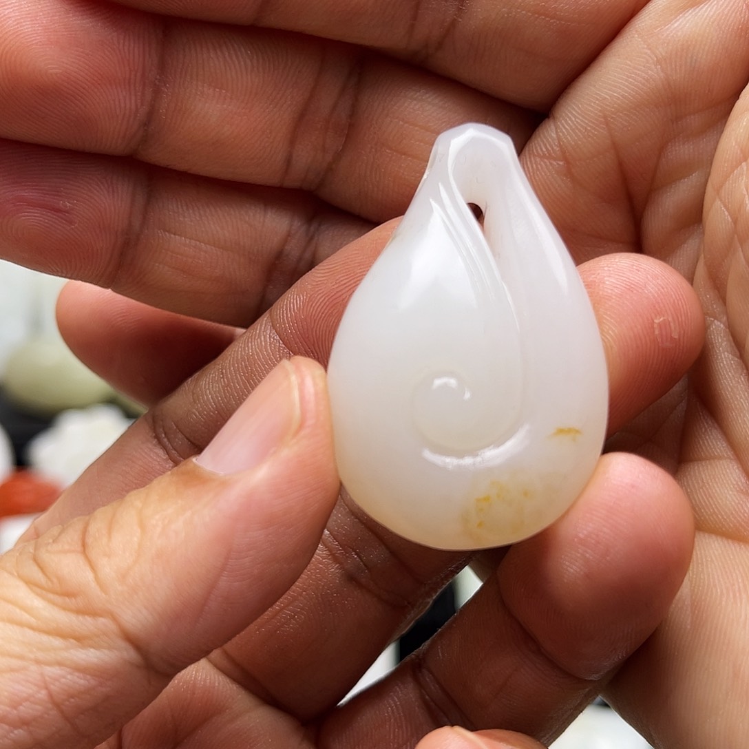 和田玉颈饰未镶嵌