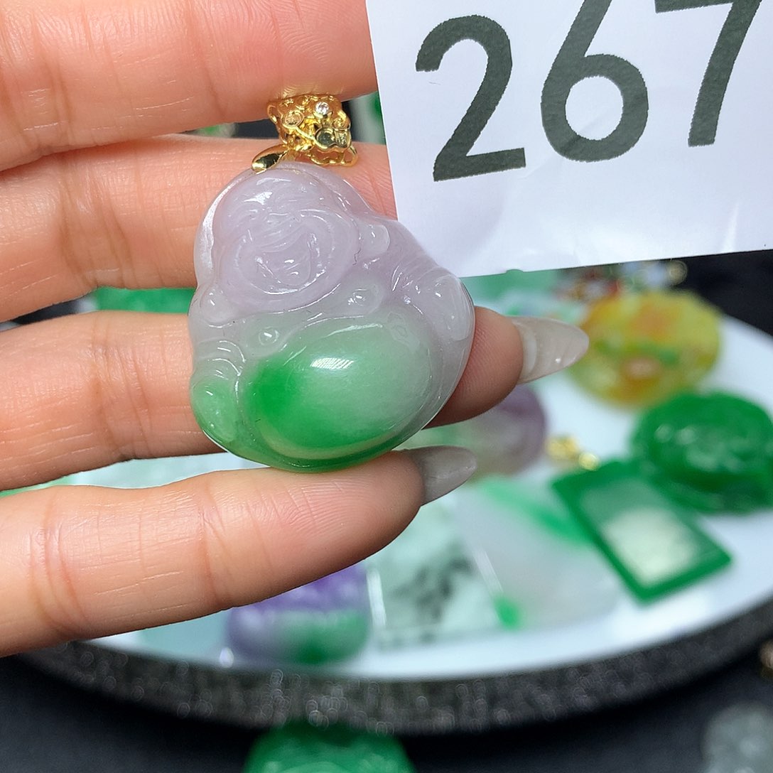翡翠吊坠(赠链)未镶嵌