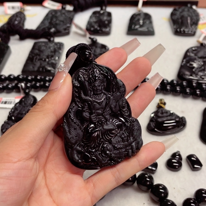 颈饰未镶嵌翡翠清*