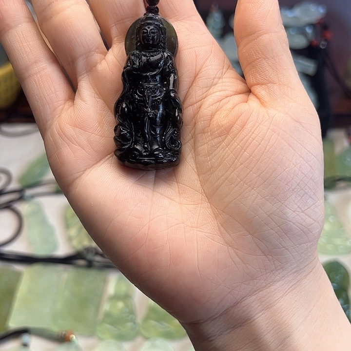 岫玉合金颈饰吊坠