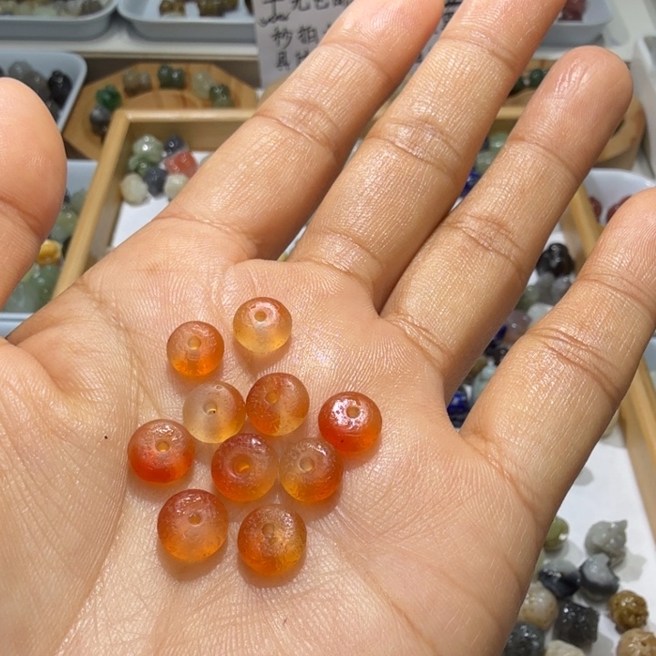 和田玉未镶嵌珠宝奇石卡八