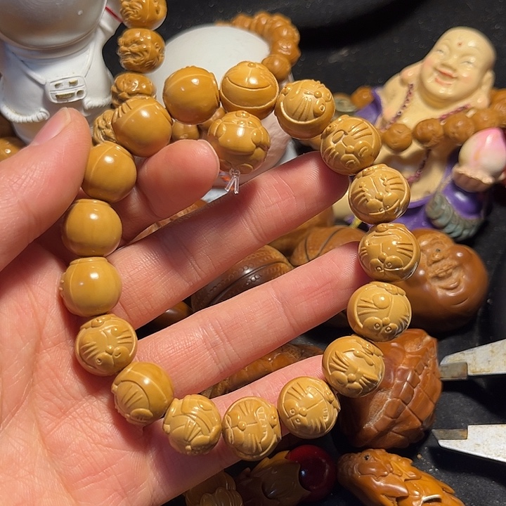 手串/手链橄榄核猴头哆啦A梦三通