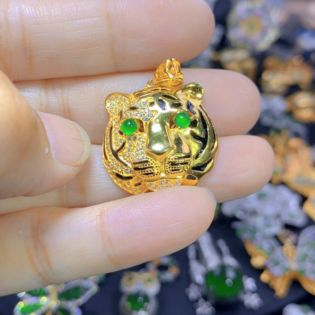 翡翠耳钉银S925镶嵌天然翡翠