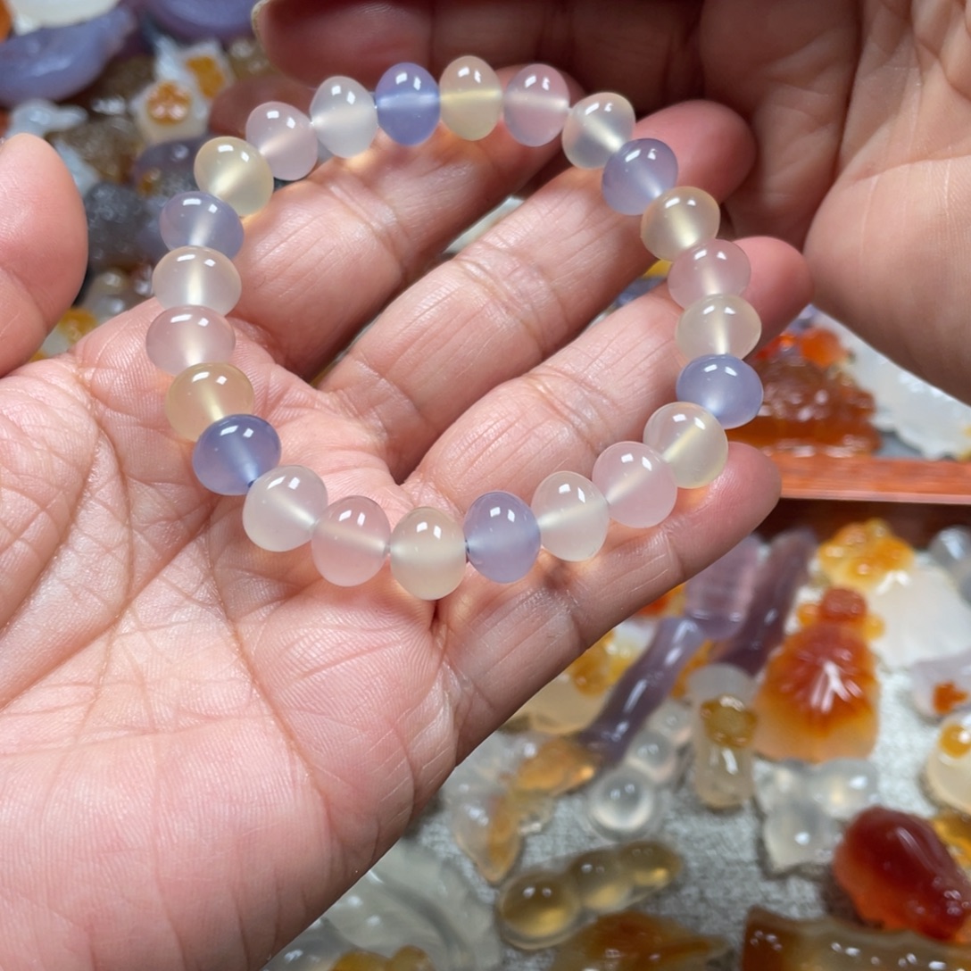 琪***琪玛瑙/玉髓未镶嵌颈饰