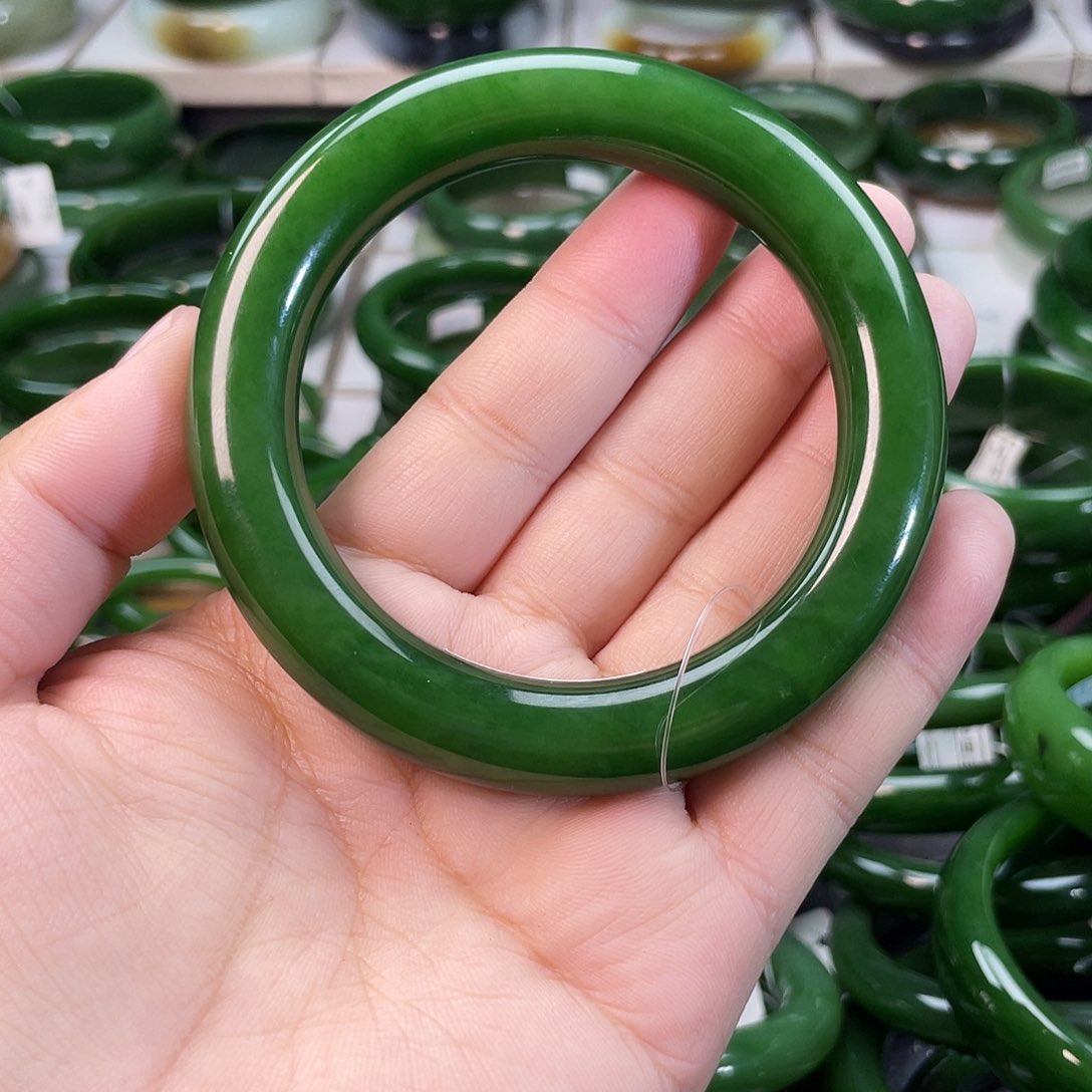 和田玉（碧玉）手镯未镶嵌