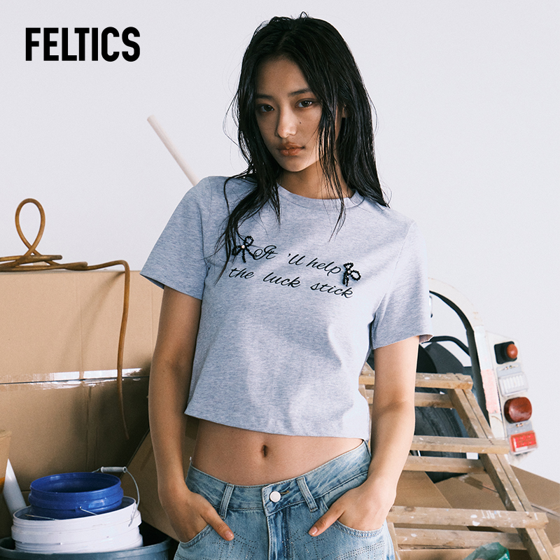 FELTICS时尚小短款蝴蝶设计感修身春夏印花百搭款