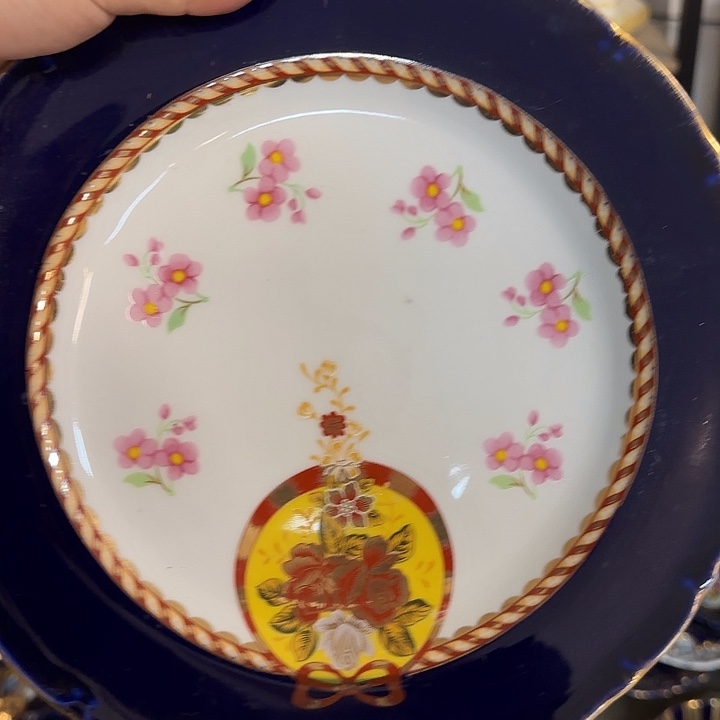 鹿与海陶瓷有限公司