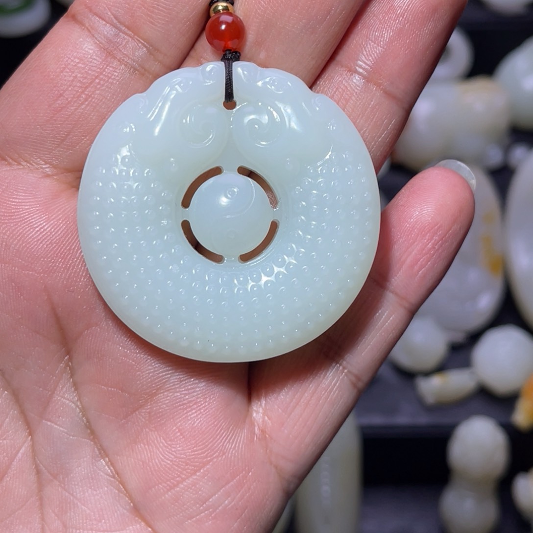 和田玉颈饰未镶嵌予*