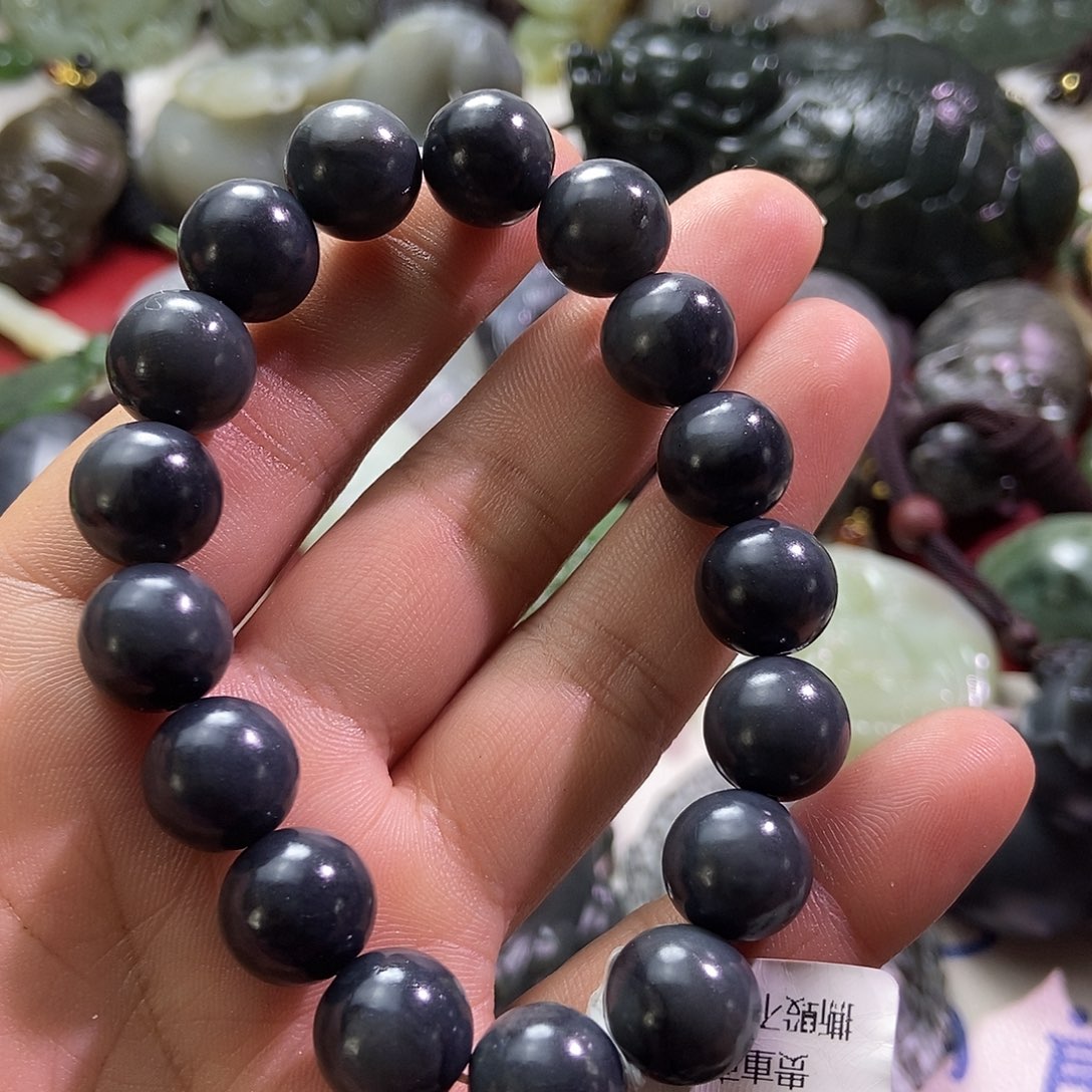 和田玉（糖玉）颈饰未镶嵌