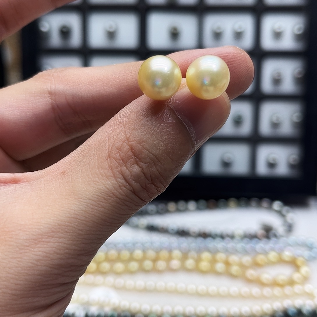 未镶嵌海水珍珠耳饰