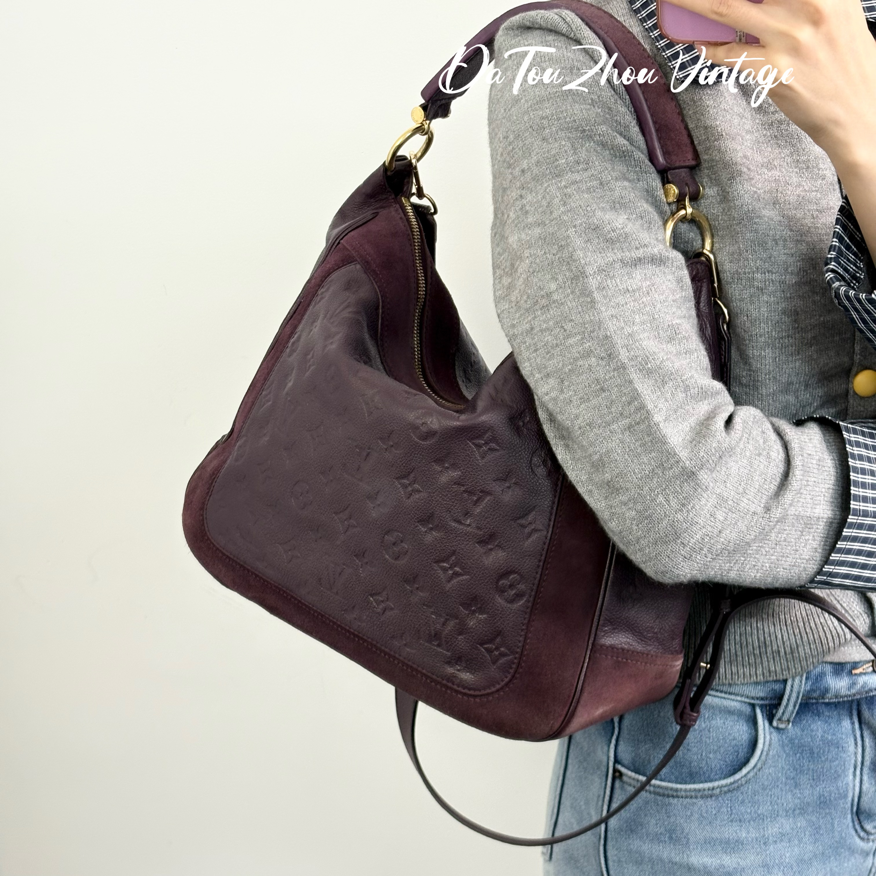 95新 LouisVuitton/路易威登 暗夜紫麂皮拼压纹手提斜挎包 db