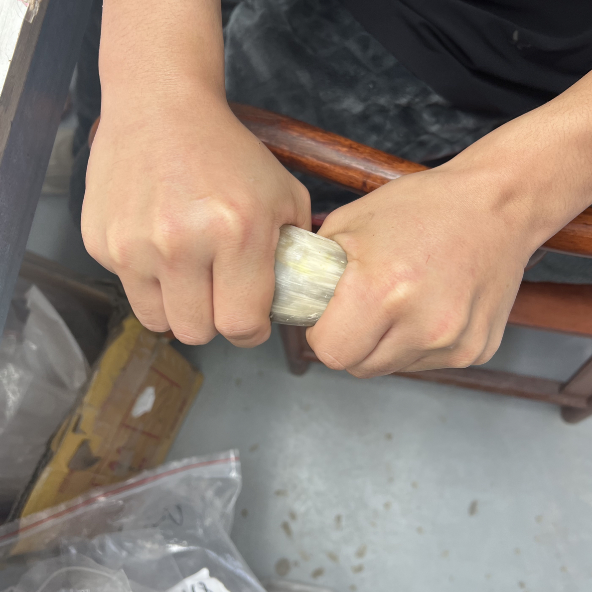 169号特色工艺品花梨木手把件