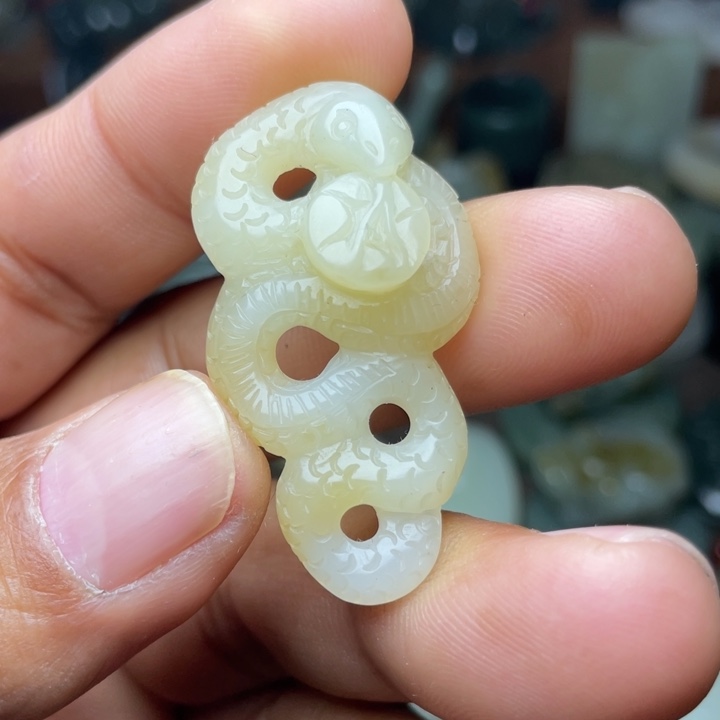 和田玉颈饰未镶嵌