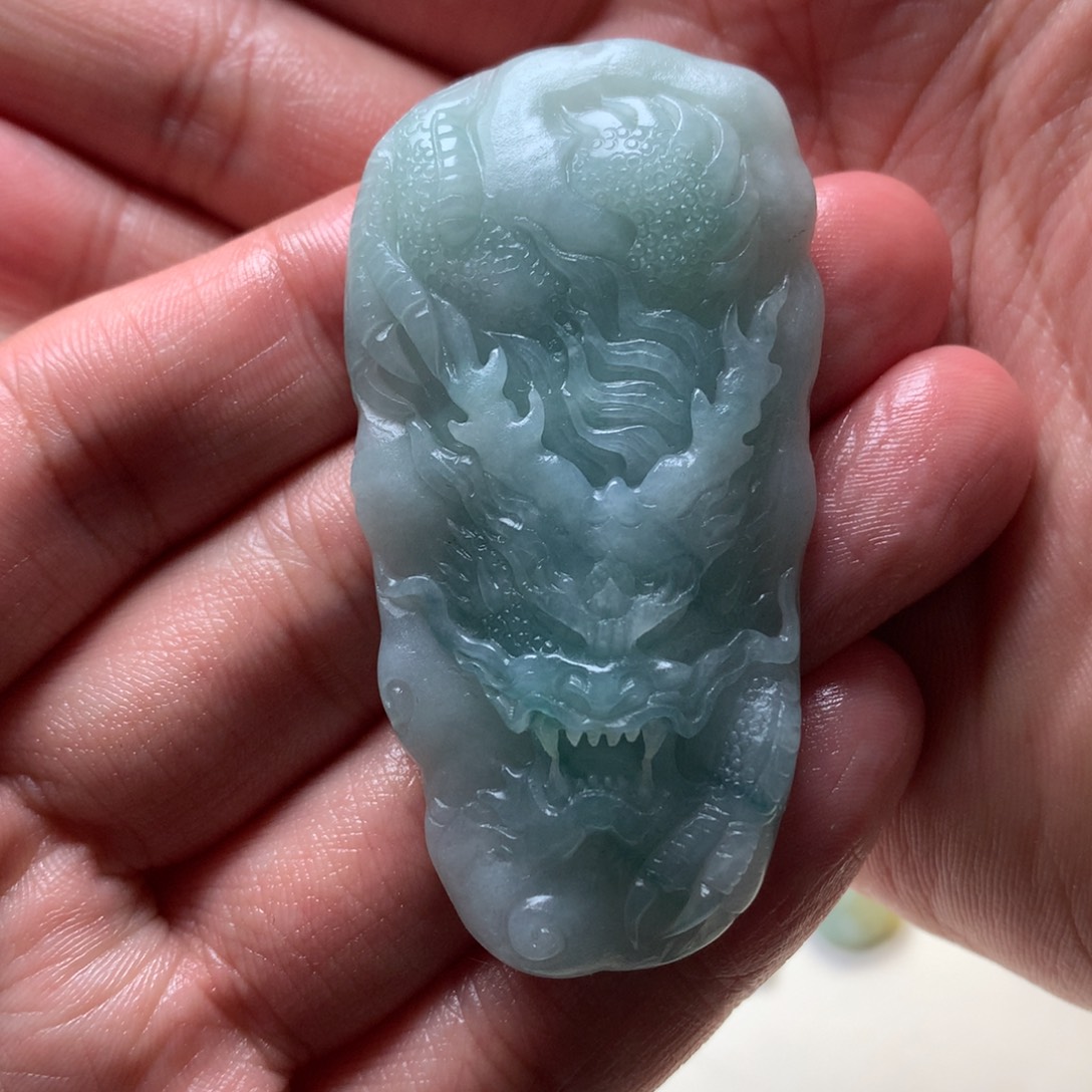 定制翡翠未镶嵌龙牌