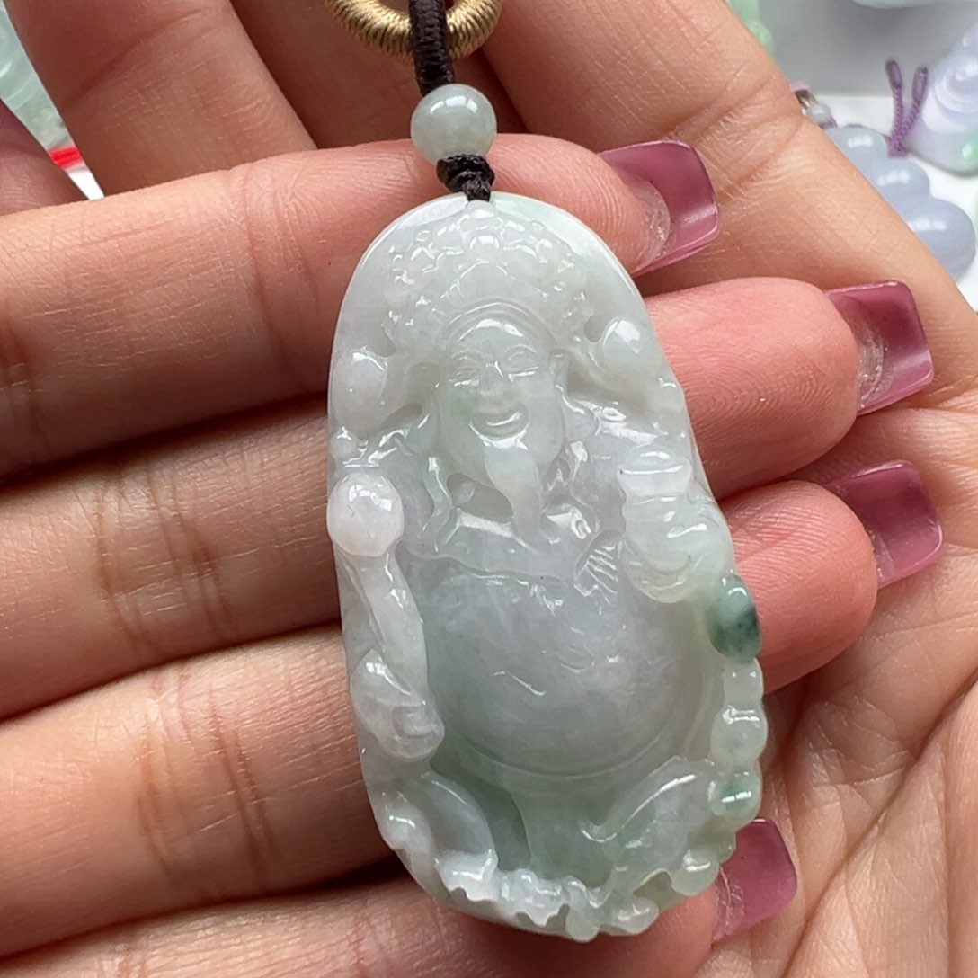 翡翠颈饰未镶嵌财神