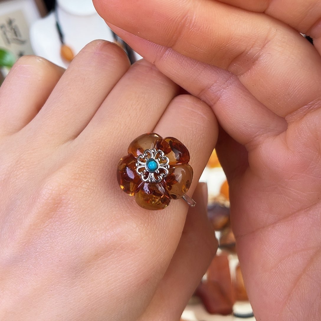 琥珀珠宝奇石未镶嵌，