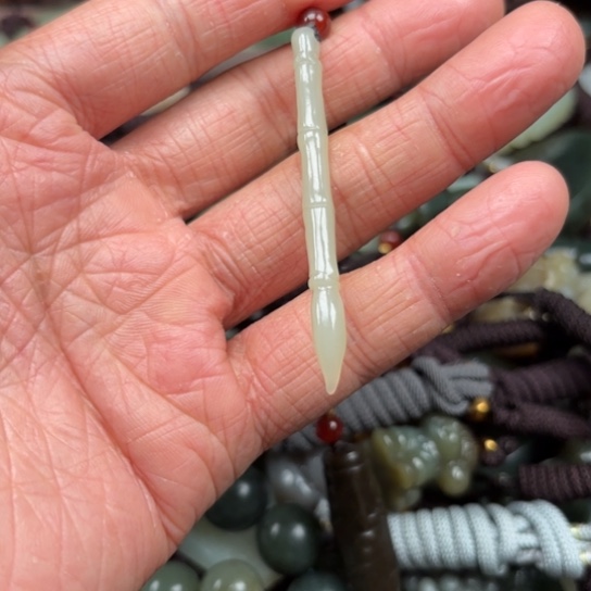 和田玉吊坠未镶嵌