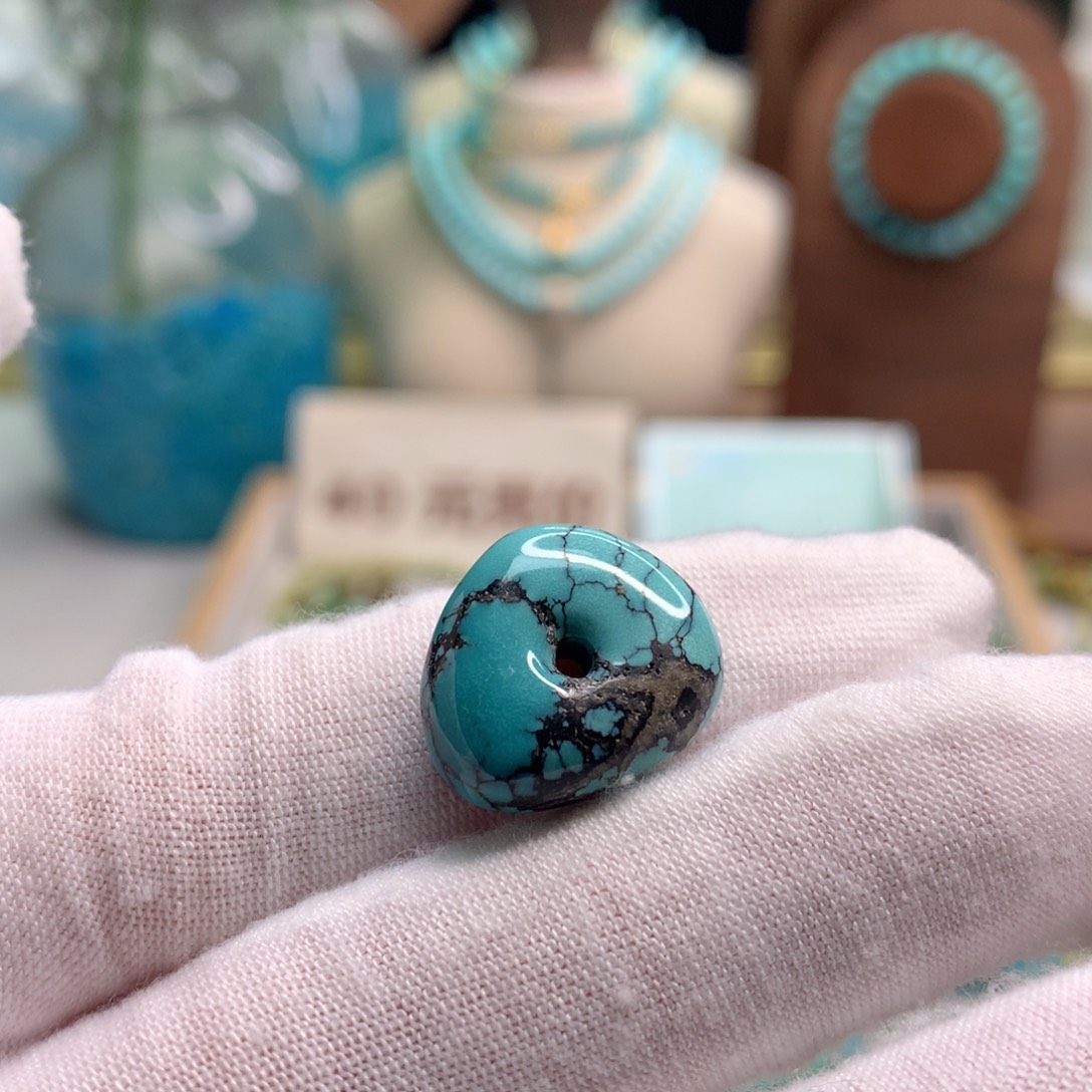 绿松石未镶嵌饰品