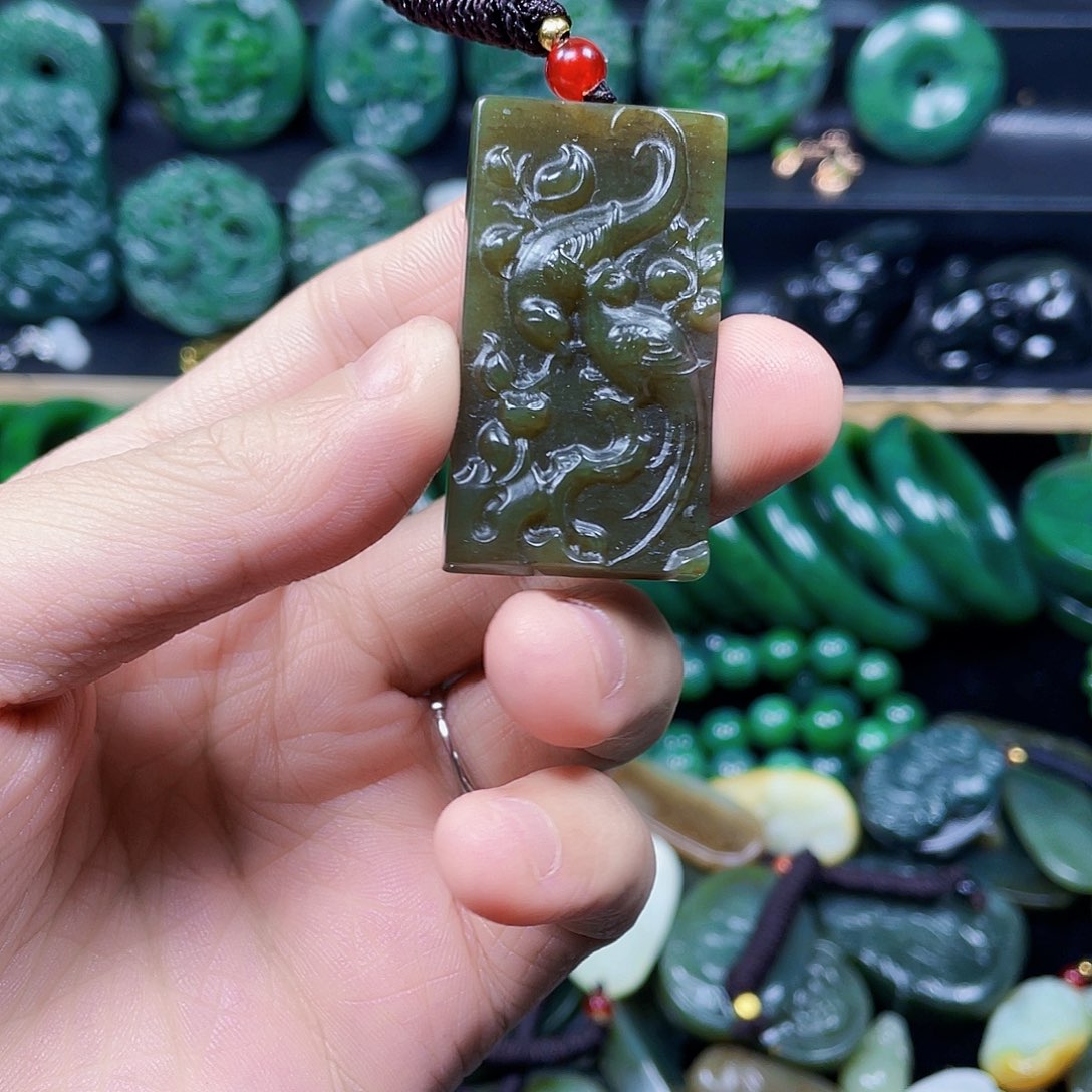 和田玉未镶嵌珠宝半成品