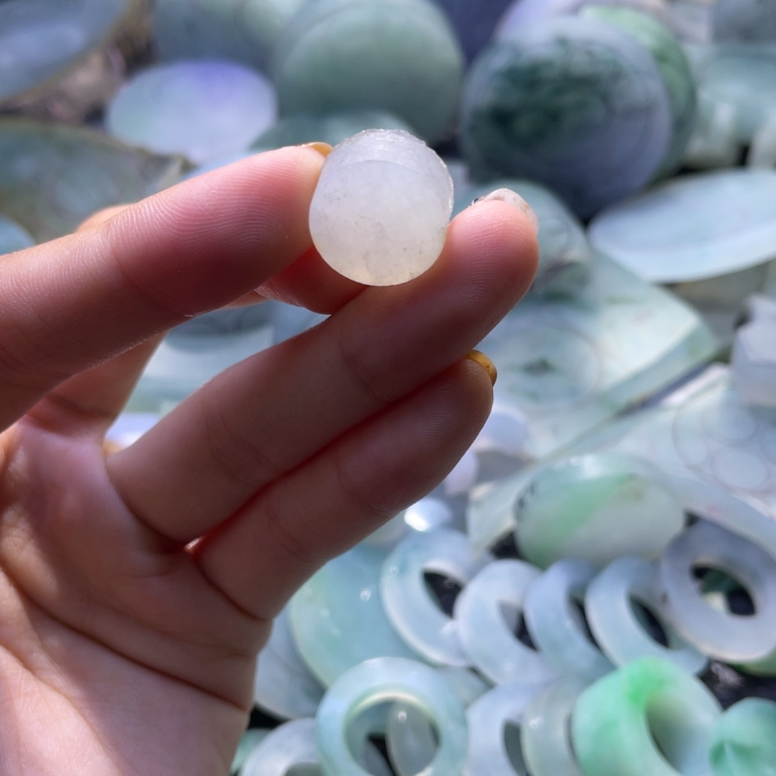 定制翡翠未镶嵌翡翠