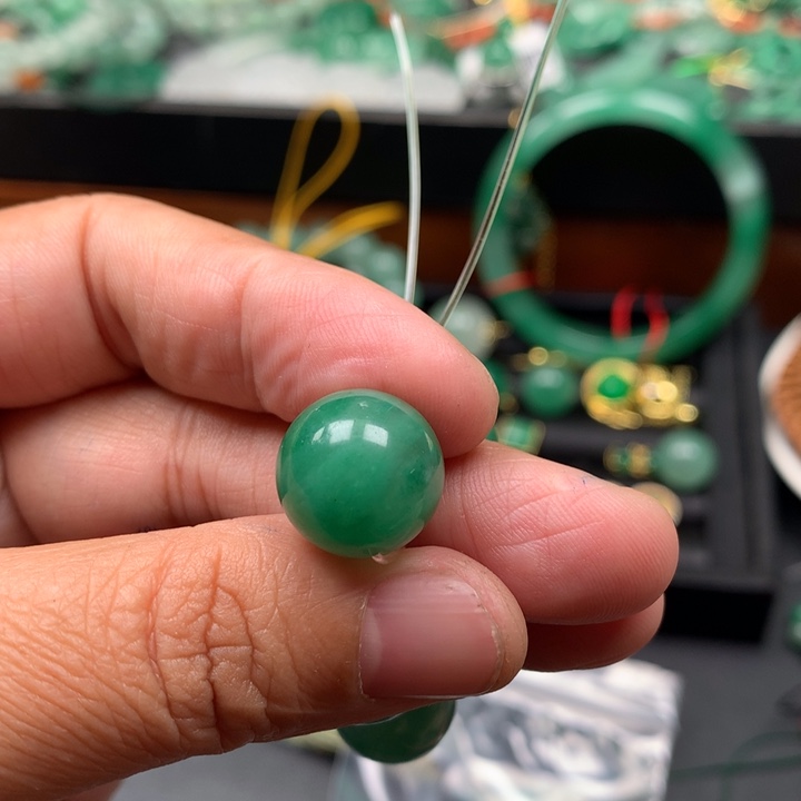 你***呀石英质玉未镶嵌颈饰