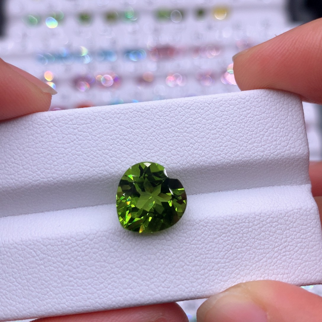 珠宝奇石未镶嵌橄榄石
