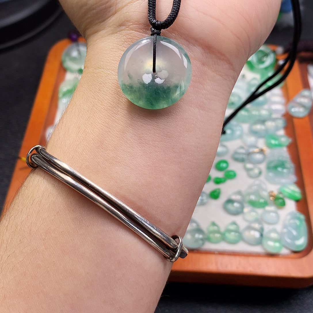 吊坠(不含链)未镶嵌翡翠平安扣