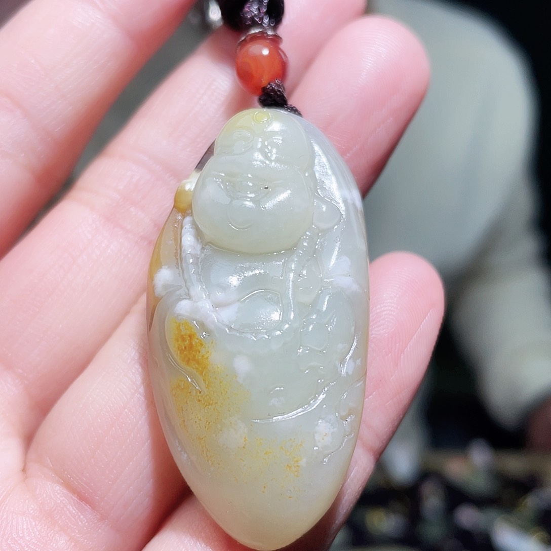 和田玉颈饰未镶嵌