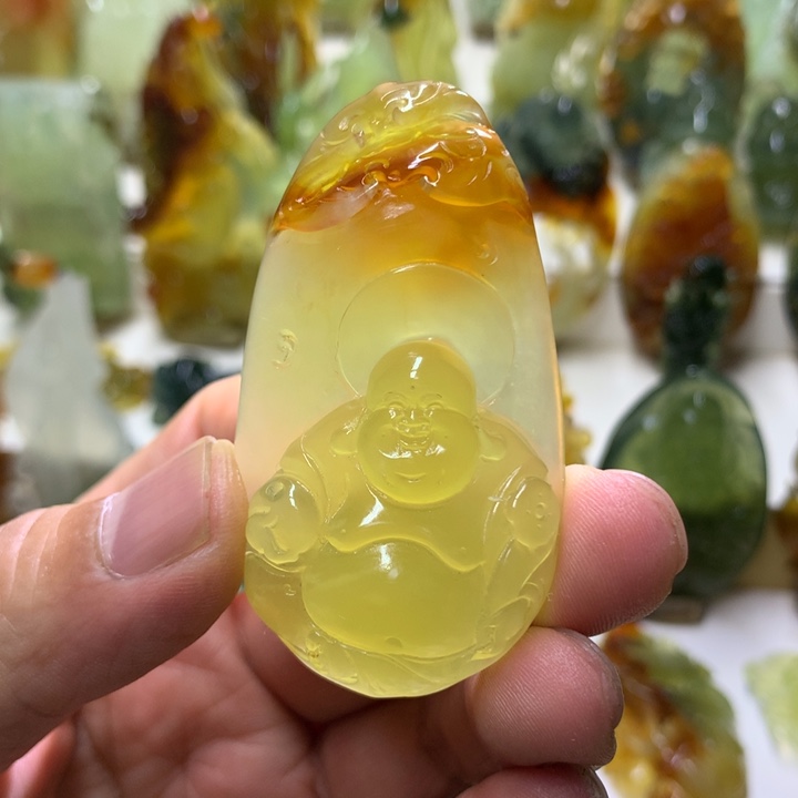 蛇纹石玉颈饰未镶嵌