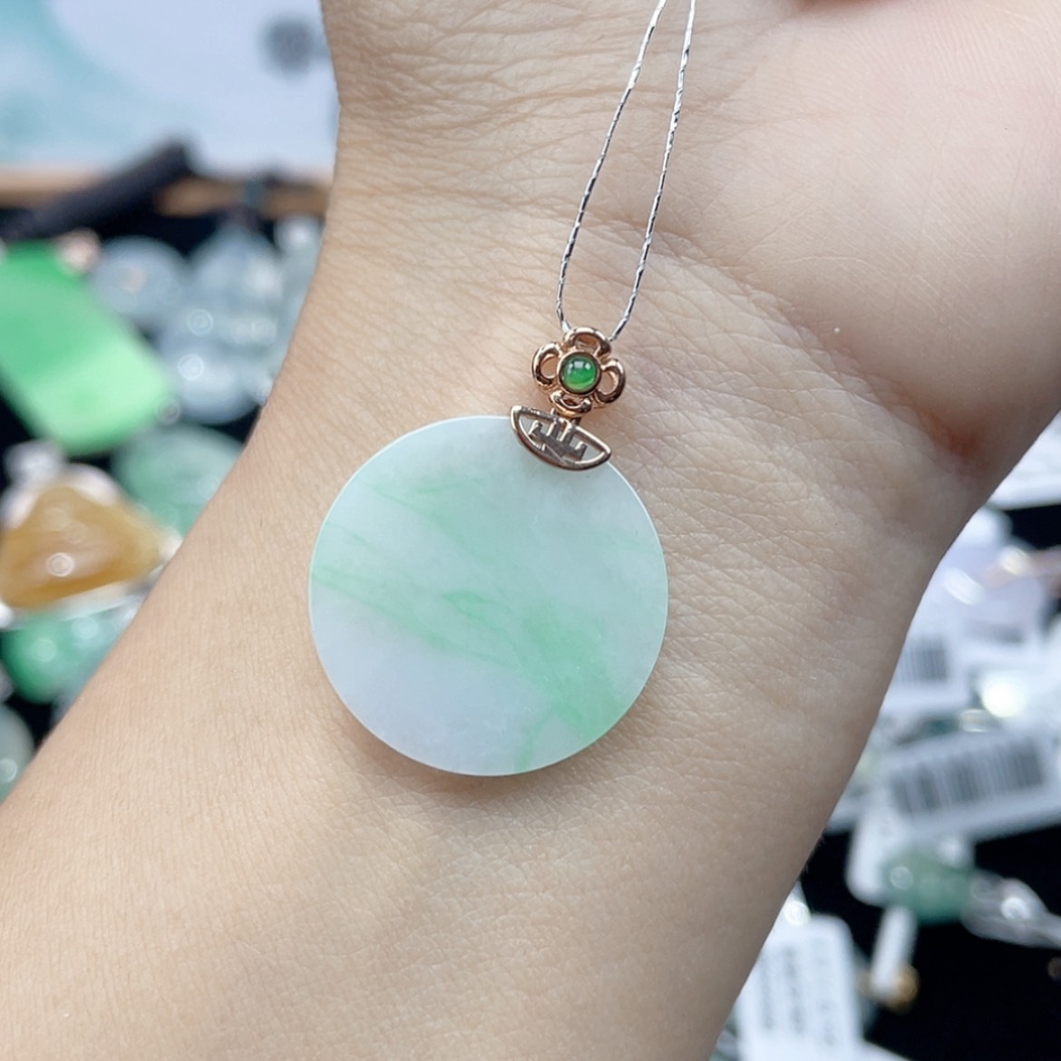 【闪购商品】翡翠颈饰未镶嵌35号 无事牌