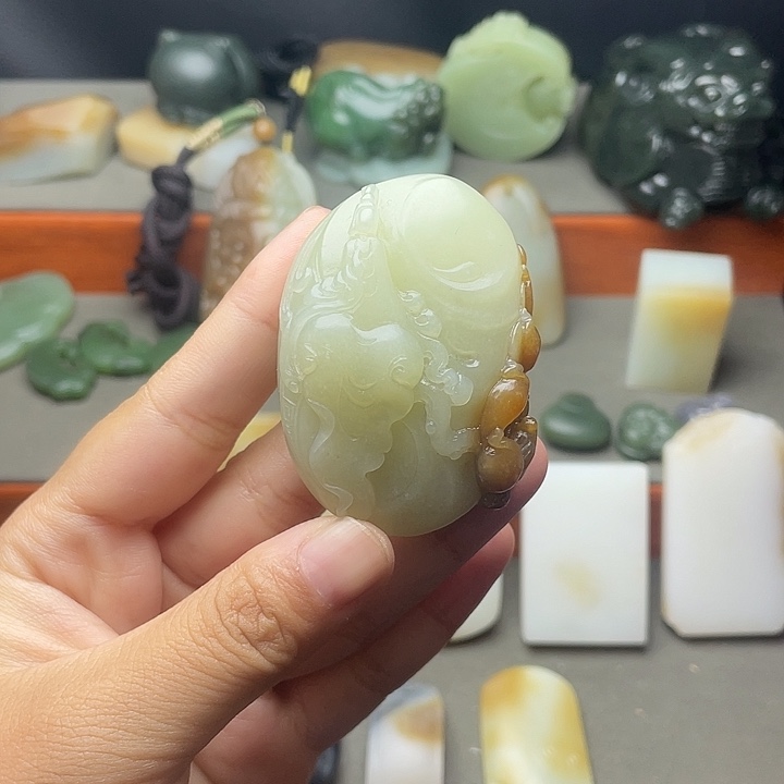 和田玉未镶嵌挂件