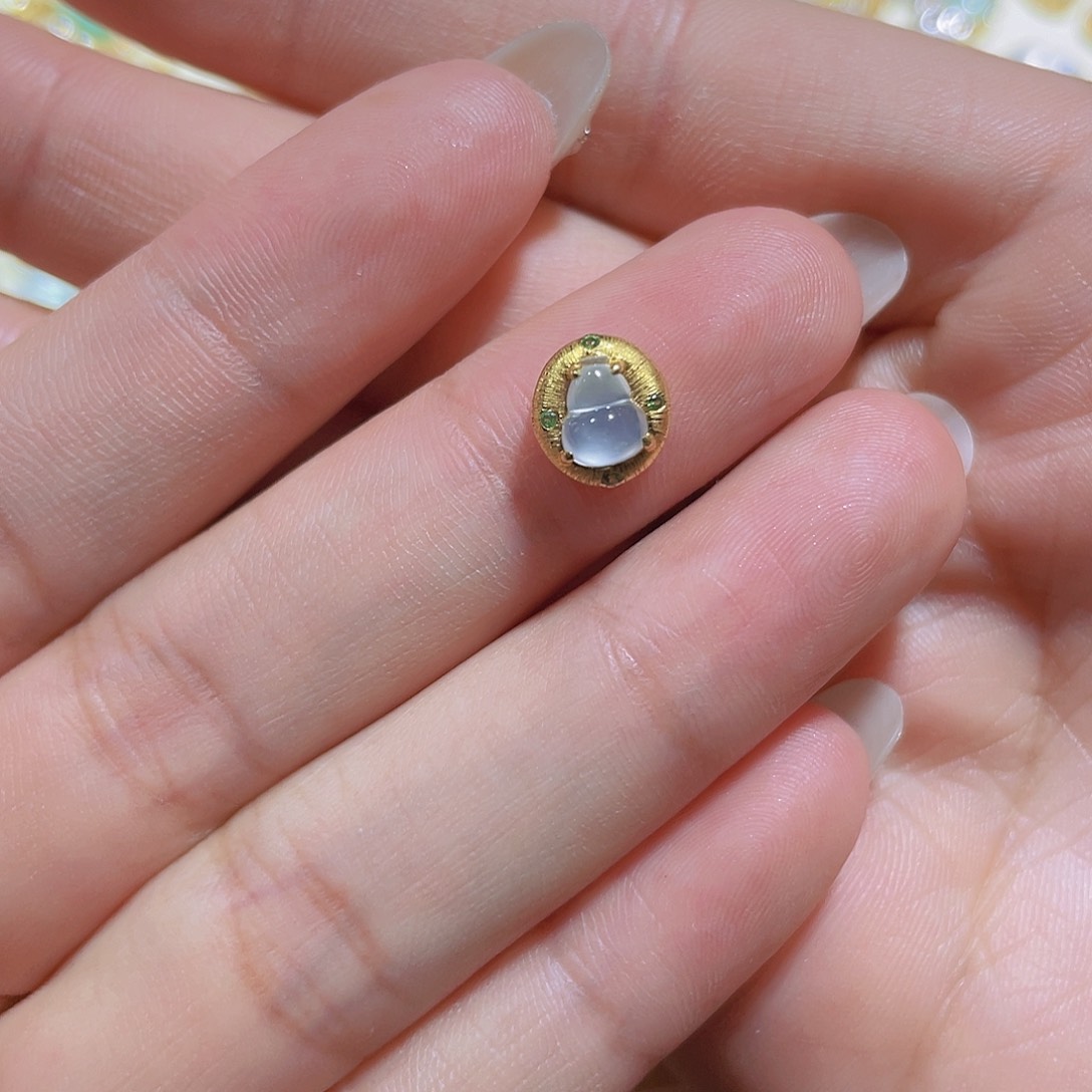 翡翠吊坠(不含链)18K金镶嵌