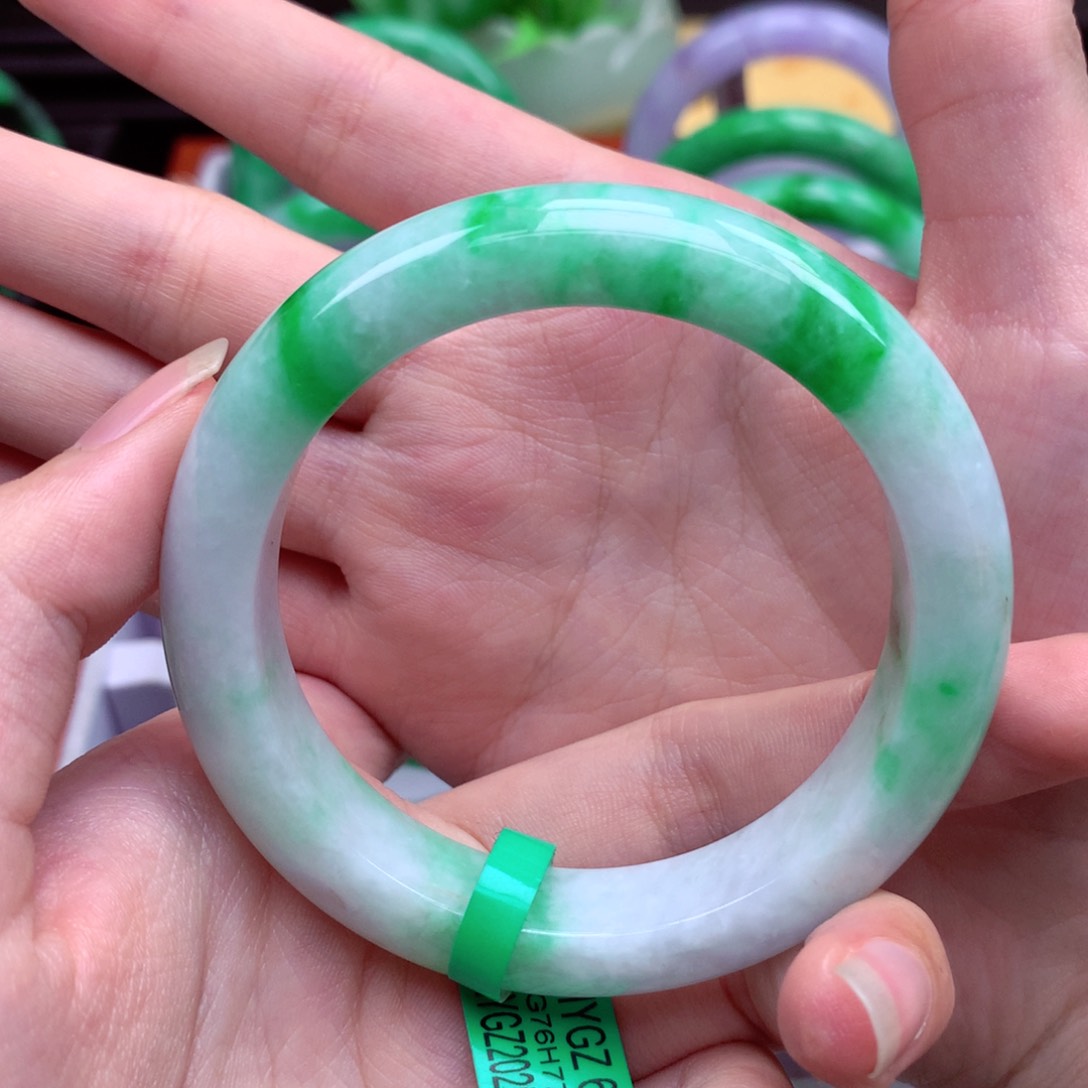 翡翠未镶嵌手镯翡翠