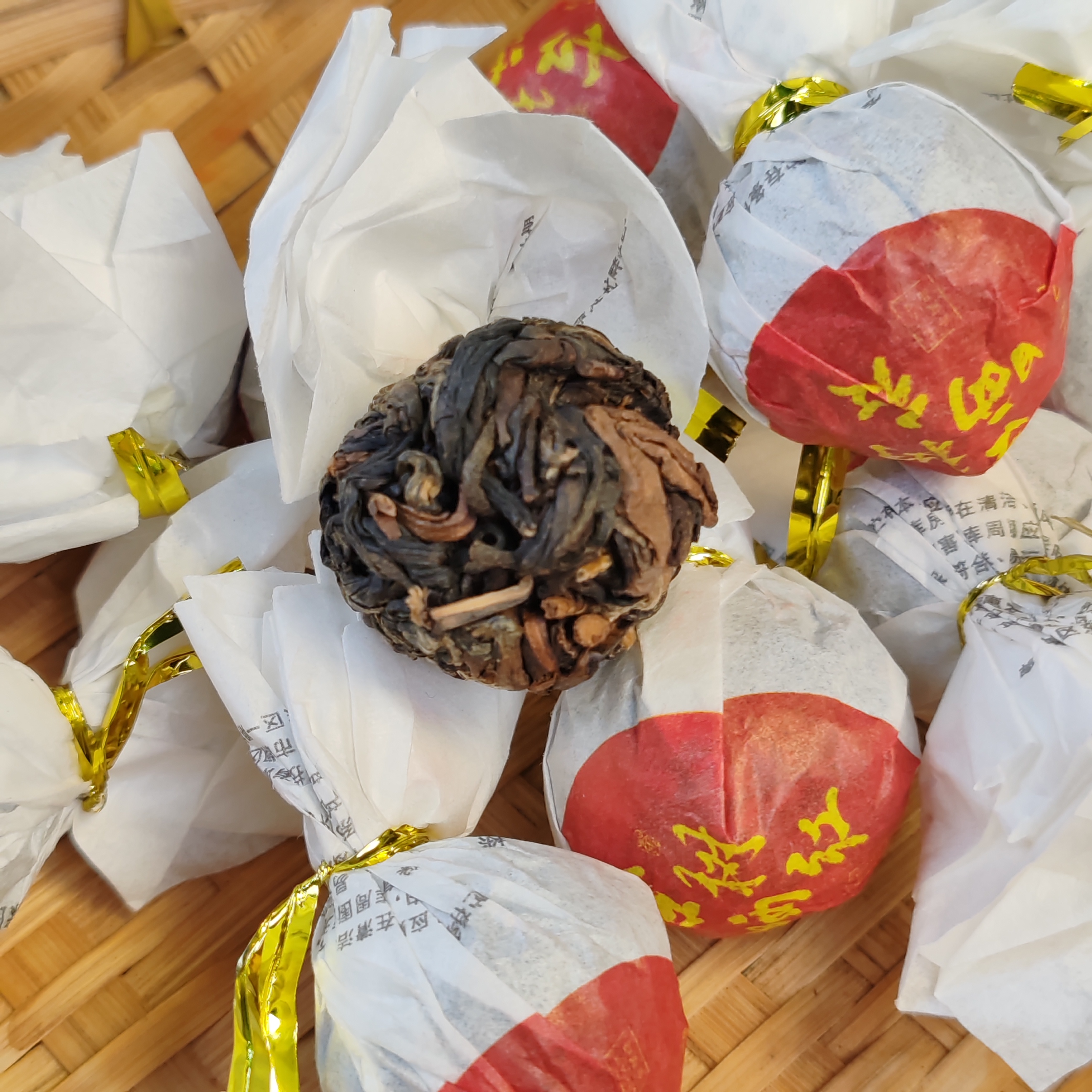 328号2023年古树晒红春茶古树红茶龙珠30颗9-7