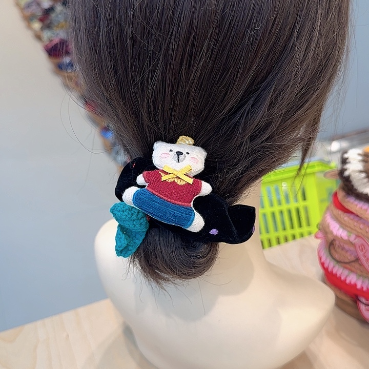 黑色丝绒波点小熊发圈