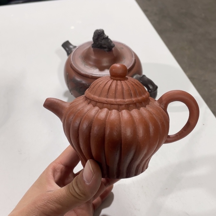 紫砂茶壶老厂紫砂壶一件。