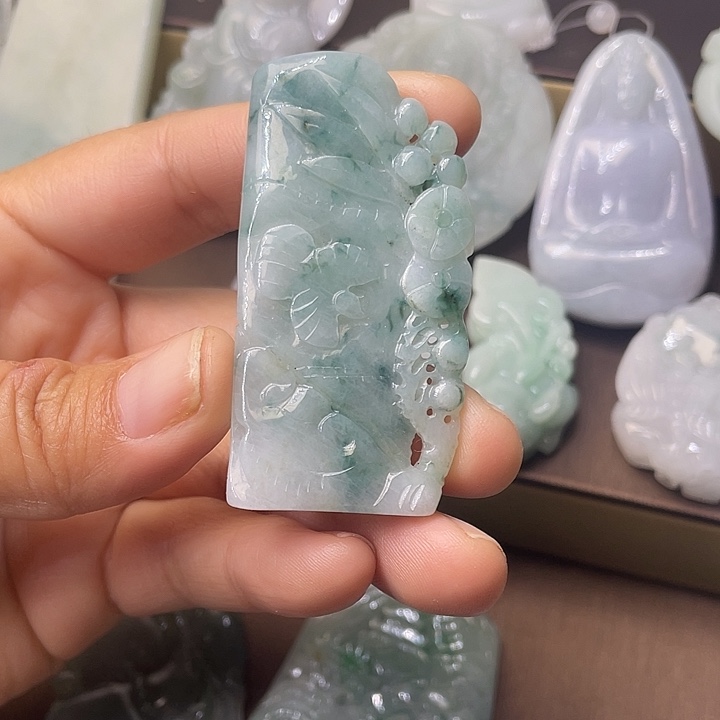 翡翠未镶嵌吊坠(不含链)