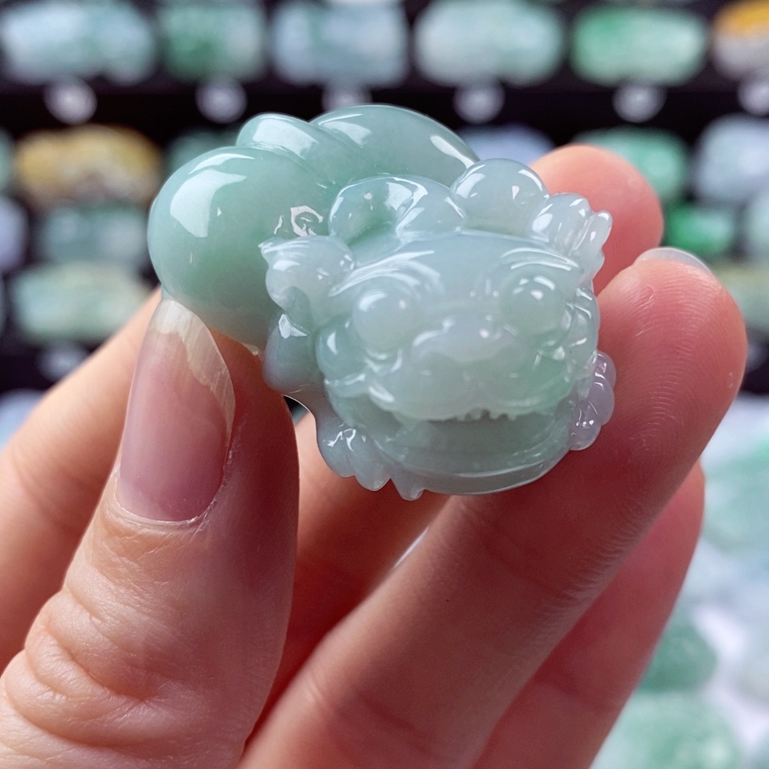 翡翠颈饰未镶嵌天然