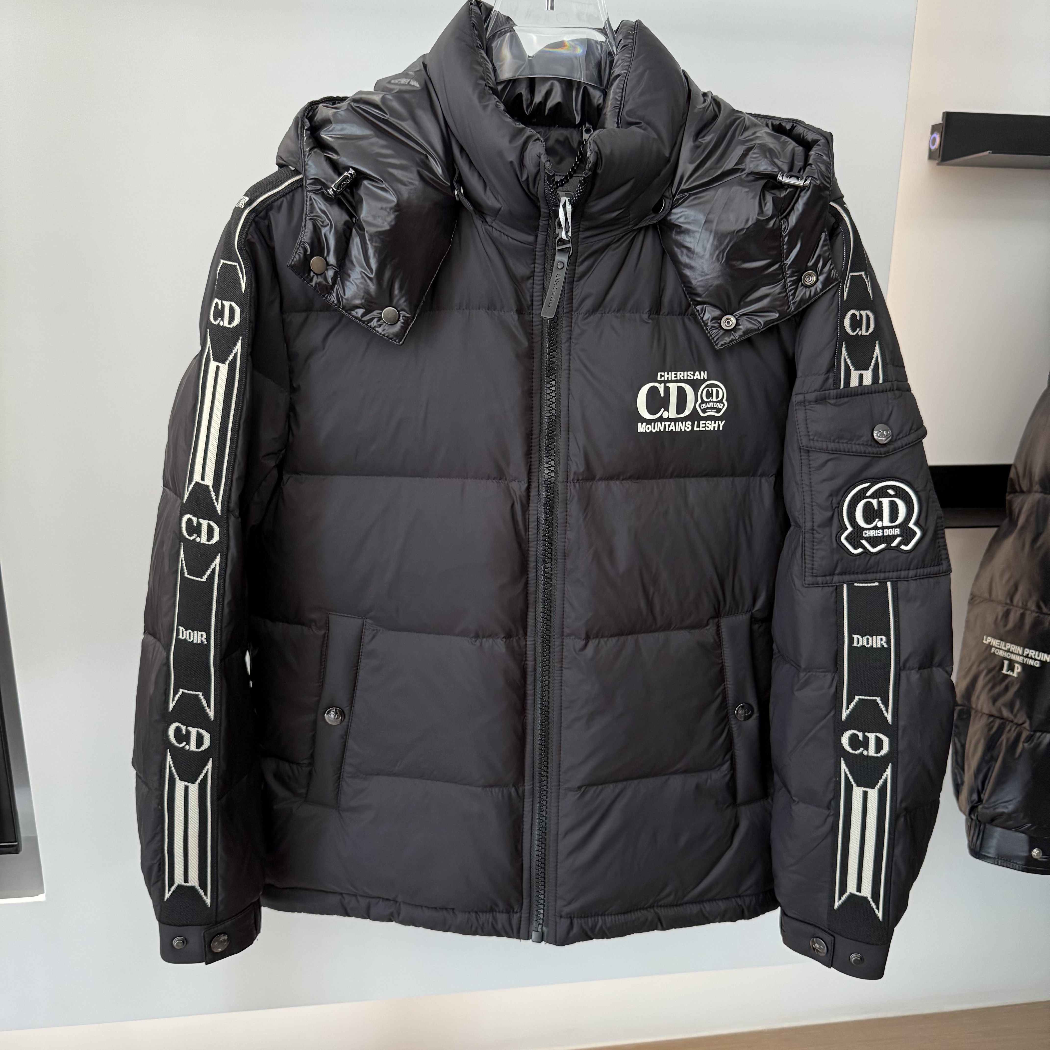 华家2025新款高端欧货精品男士90白鸭绒羽绒服男装外套