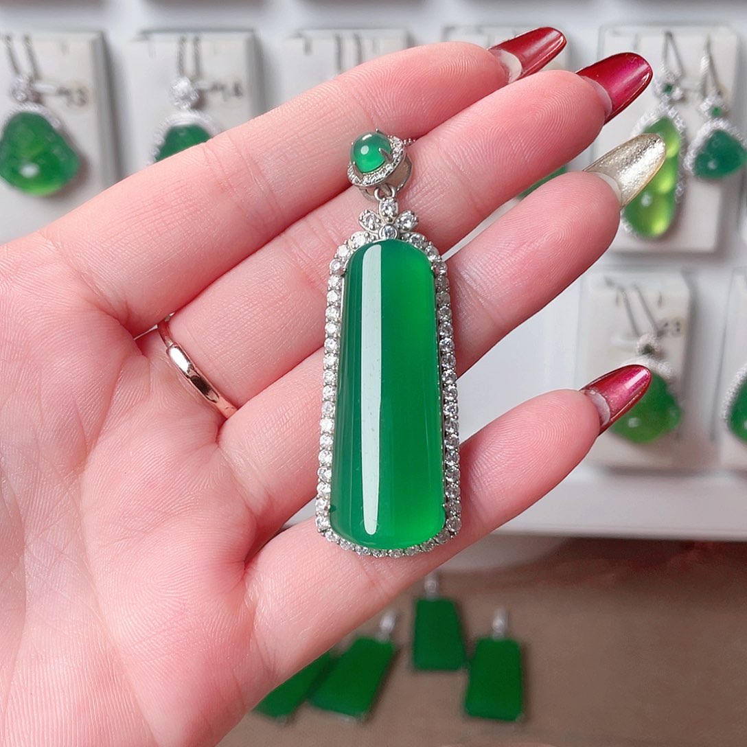 玛瑙/玉髓吊坠(赠链)银S925镶嵌