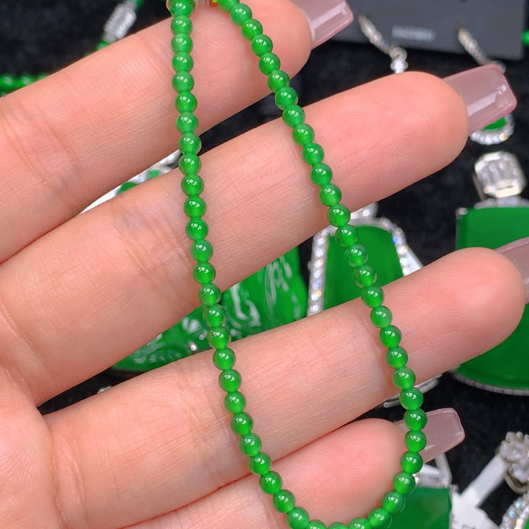 翡翠手串未镶嵌翡翠