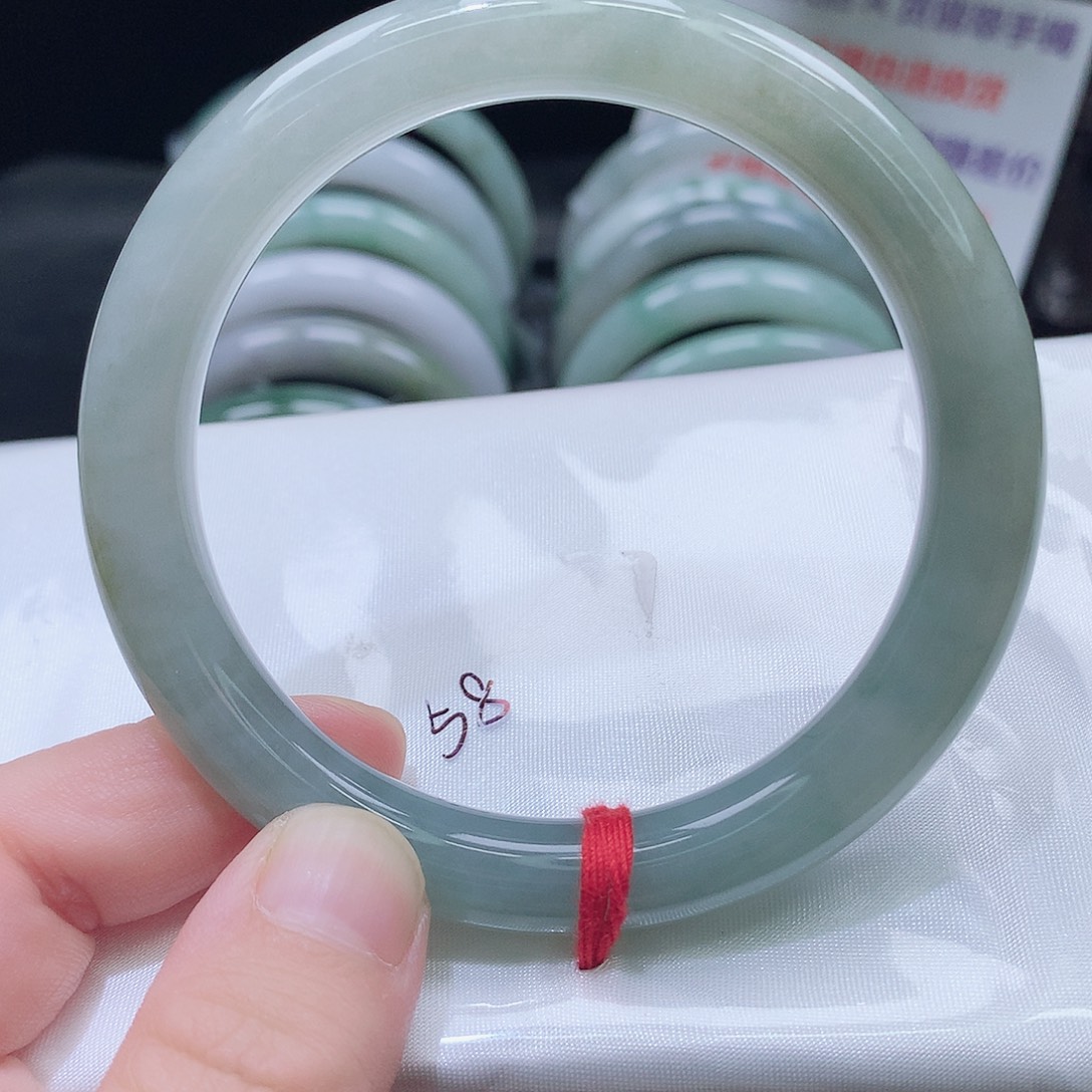 翡翠未镶嵌手镯185