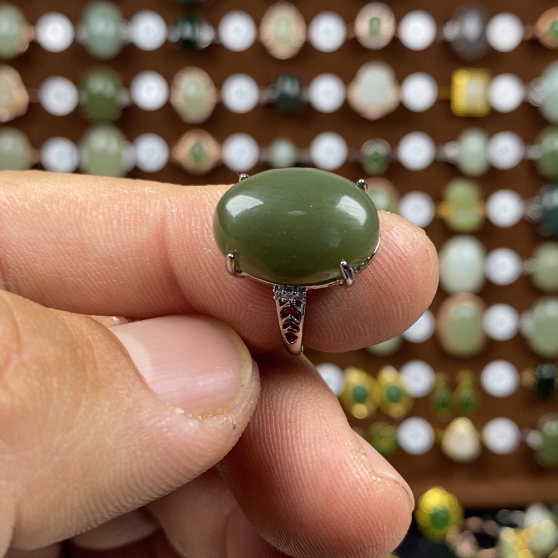 和田玉（青白玉）戒指合金