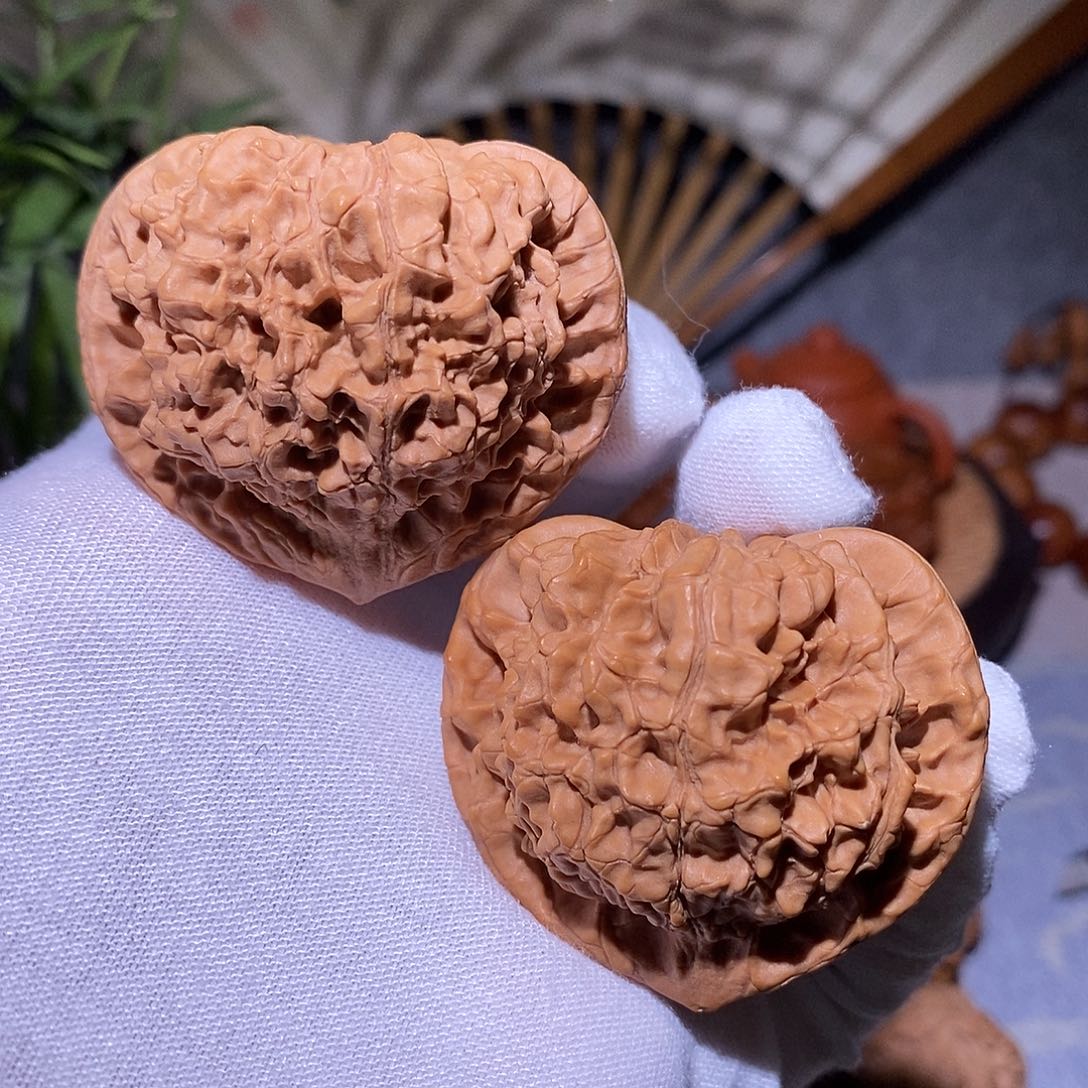 文玩核桃吊坠46桃心官帽