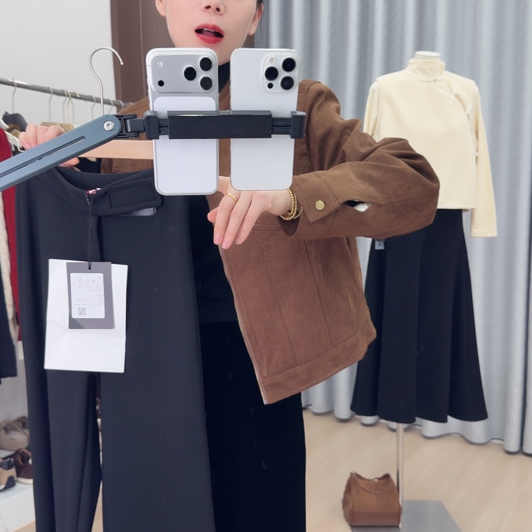 M***n黑色西装加绒微喇裤519 L